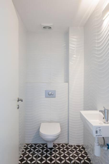 O&O Group- Magical 4Br Apt With Panoramic Sea View Bat Yam Exteriör bild