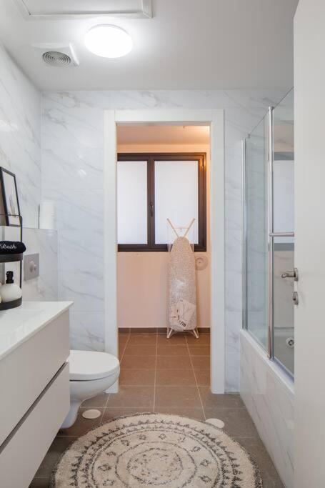 O&O Group- Magical 4Br Apt With Panoramic Sea View Bat Yam Exteriör bild