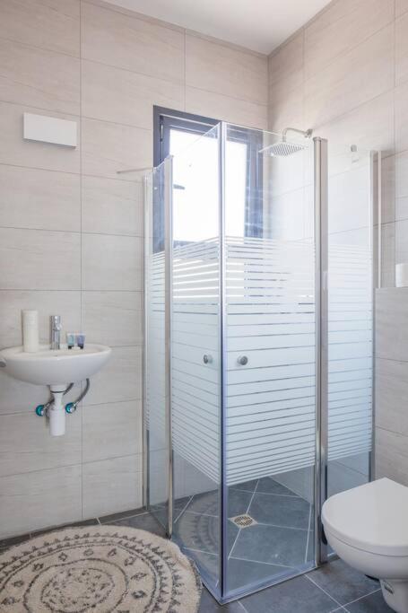 O&O Group- Magical 4Br Apt With Panoramic Sea View Bat Yam Exteriör bild