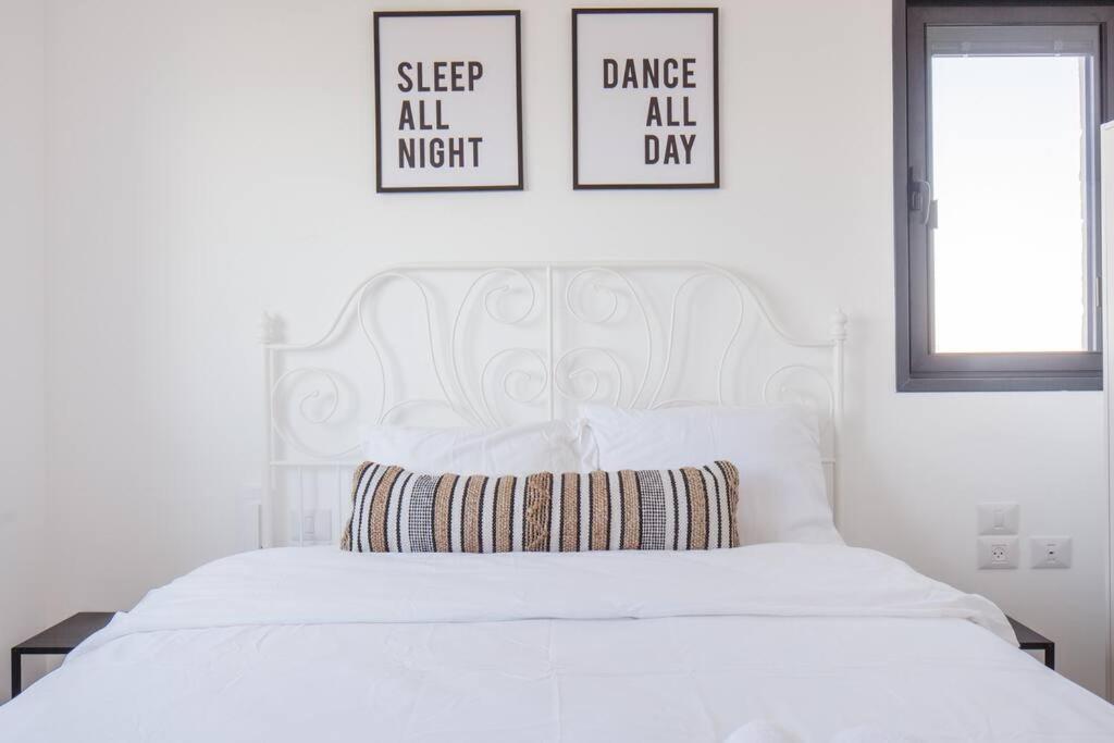 O&O Group- Magical 4Br Apt With Panoramic Sea View Bat Yam Exteriör bild